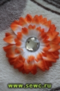 Цветок Пион, диаметр 9-10 см., бело-оранжевый.