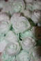Роза декоративнаят (10 штук./комплект), диаметр 3 см., мятная.