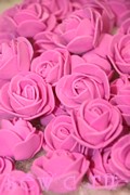 Роза декоративнаят (10 штук./комплект), диаметр 3 см., ярко-розовая.